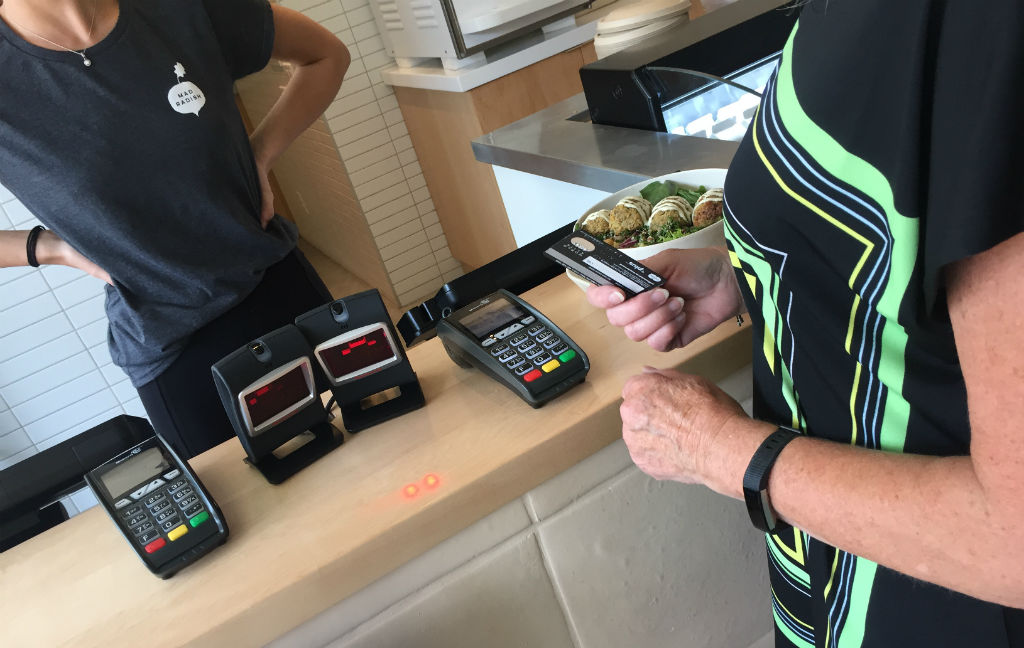 Mad Radish salad bar opens cashless eateries – Centretown News