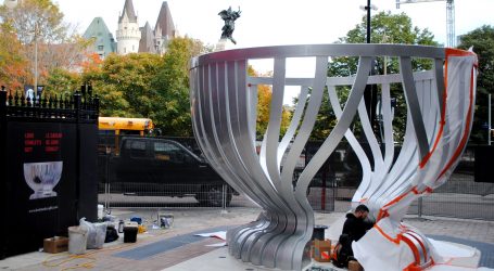 Stanley Cup monument unveiled on Sparks Street