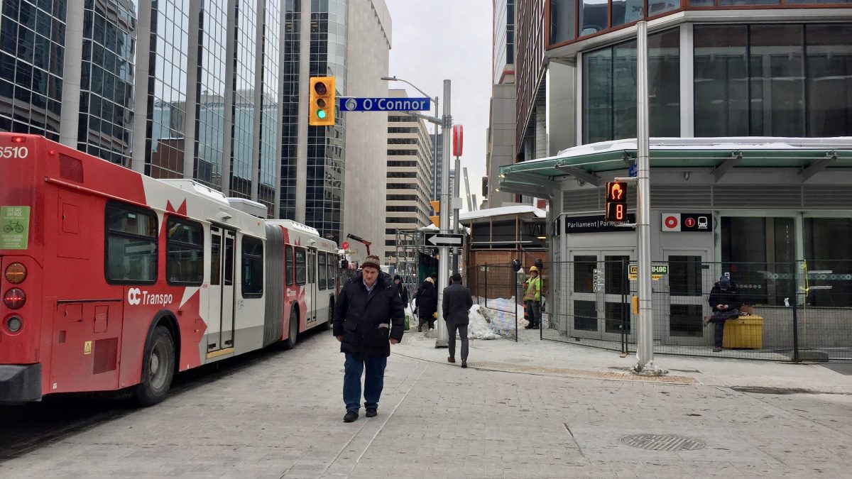 Ottawa transit users concerned about reliability of OC Transpo's new ...