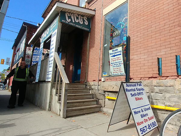 The front door to Cyco's at midday.