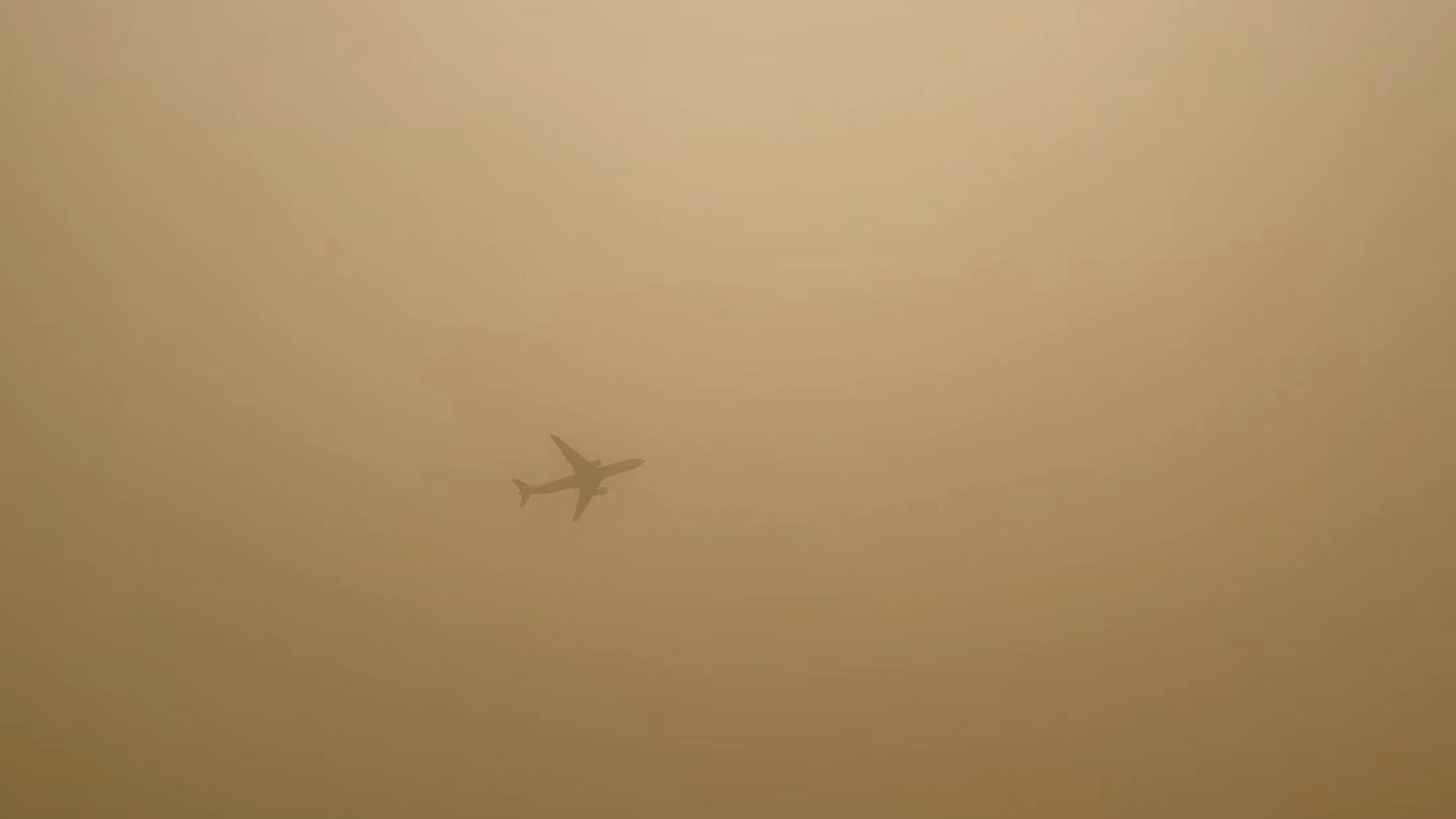 Severe sandstorm creates crisis for residents in northern China