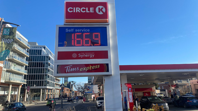 Rising prices at the gas pump putting pressure on Ontario drivers