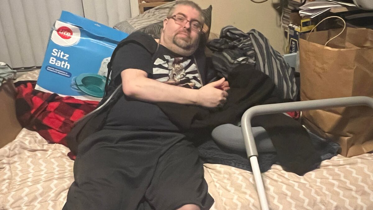 Kindness, for free: Ottawa buy-nothing group rallies to change ailing man’s life 