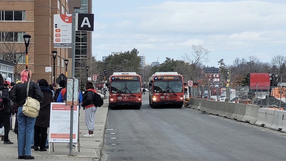Data shows buses on busiest Ottawa routes late about one-third of the time